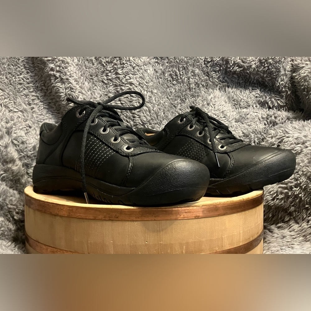 Keen Men's Black PTC Dress Oxford Water Resistant Leather Size 8.5 - Picture 2 of 14